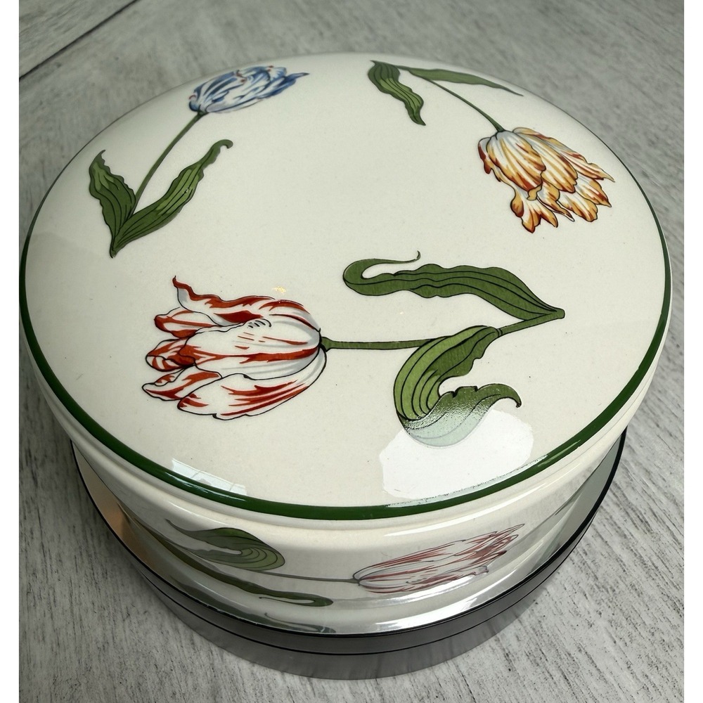 Tiffany & Co. Tiffany Tulips Floral Round Porcelain Trinket Made In England